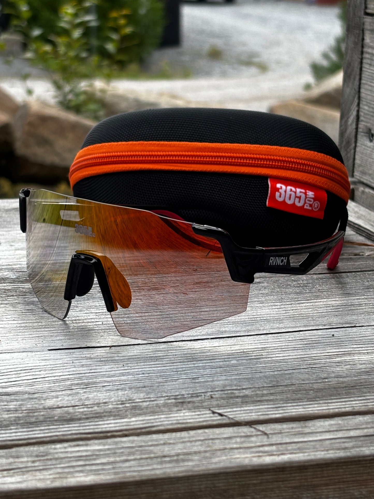 365pow-RVNCH Photochromic sunglasses / Black&Red