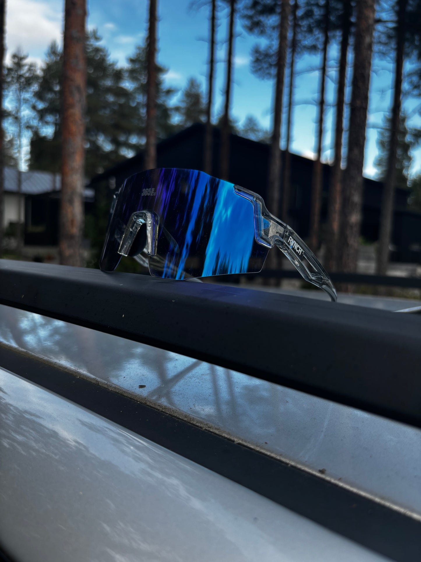 365pow-RVNCH Photochromic sunglasses / Purple